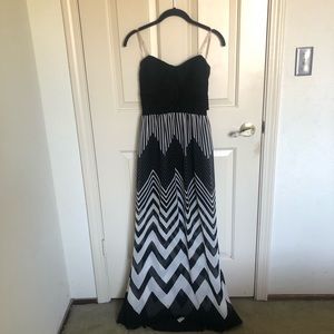 Trixxi Maxi Dress